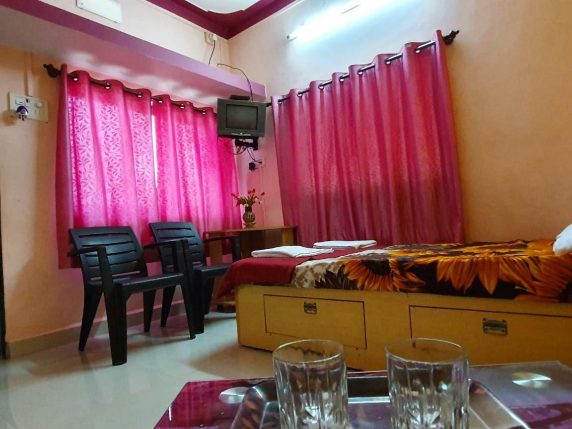 Serina House Mālvan Buitenkant foto